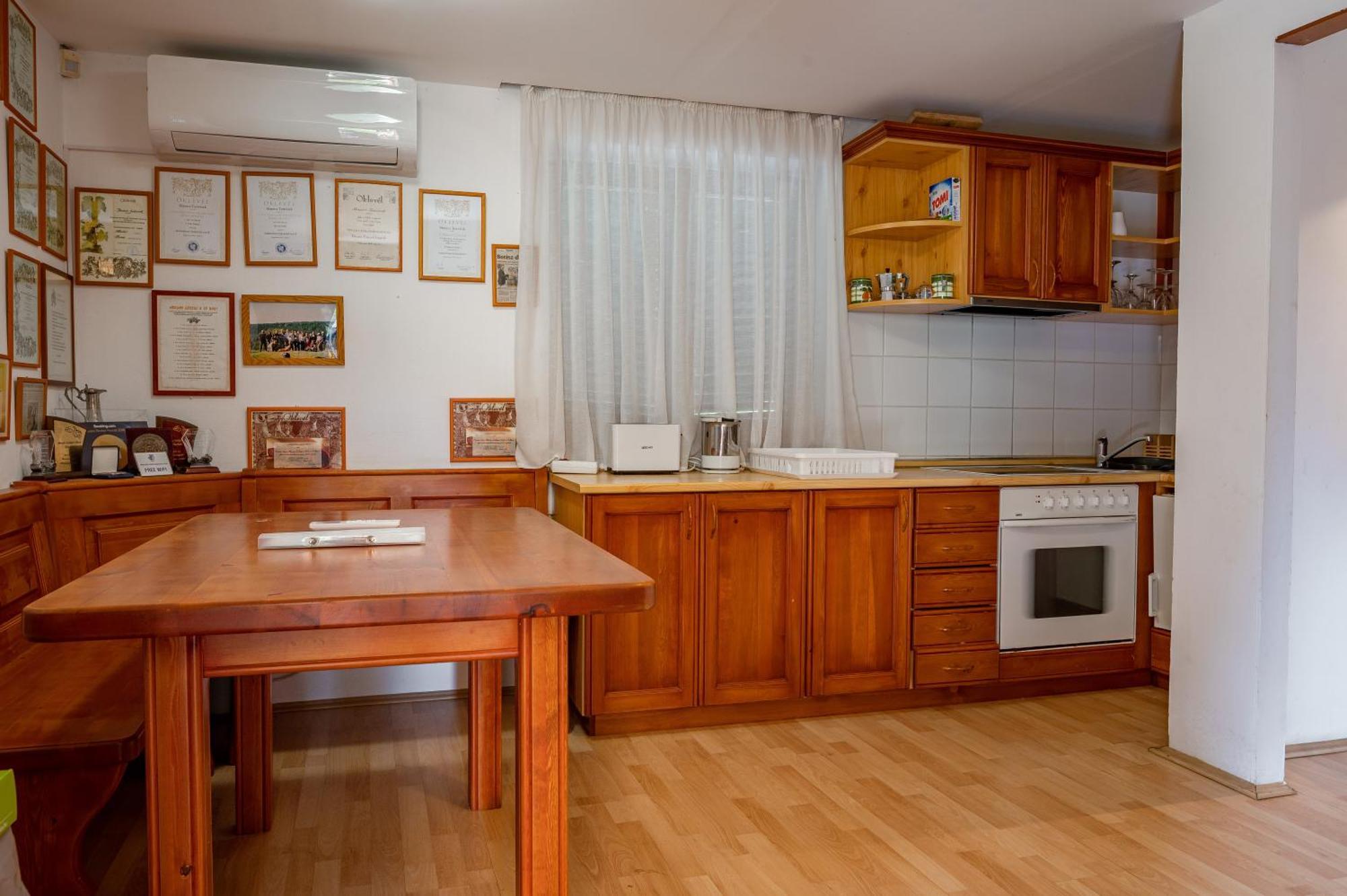 Foerhenc Wine House & Guesthouses I-Ii-Iii 나지카니자 외부 사진
